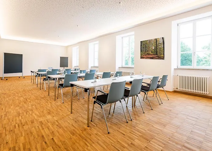 Kurhaus Otel 3*
