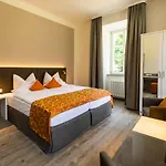 Kurhaus 3*