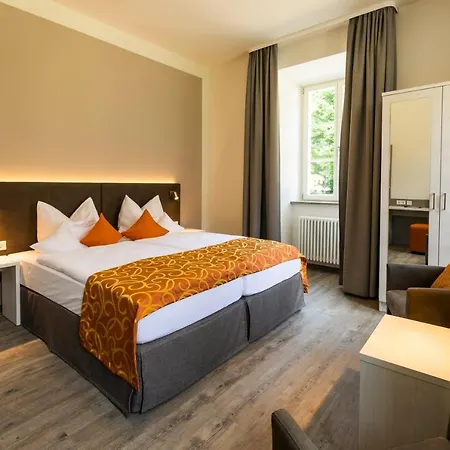 Kurhaus 3*